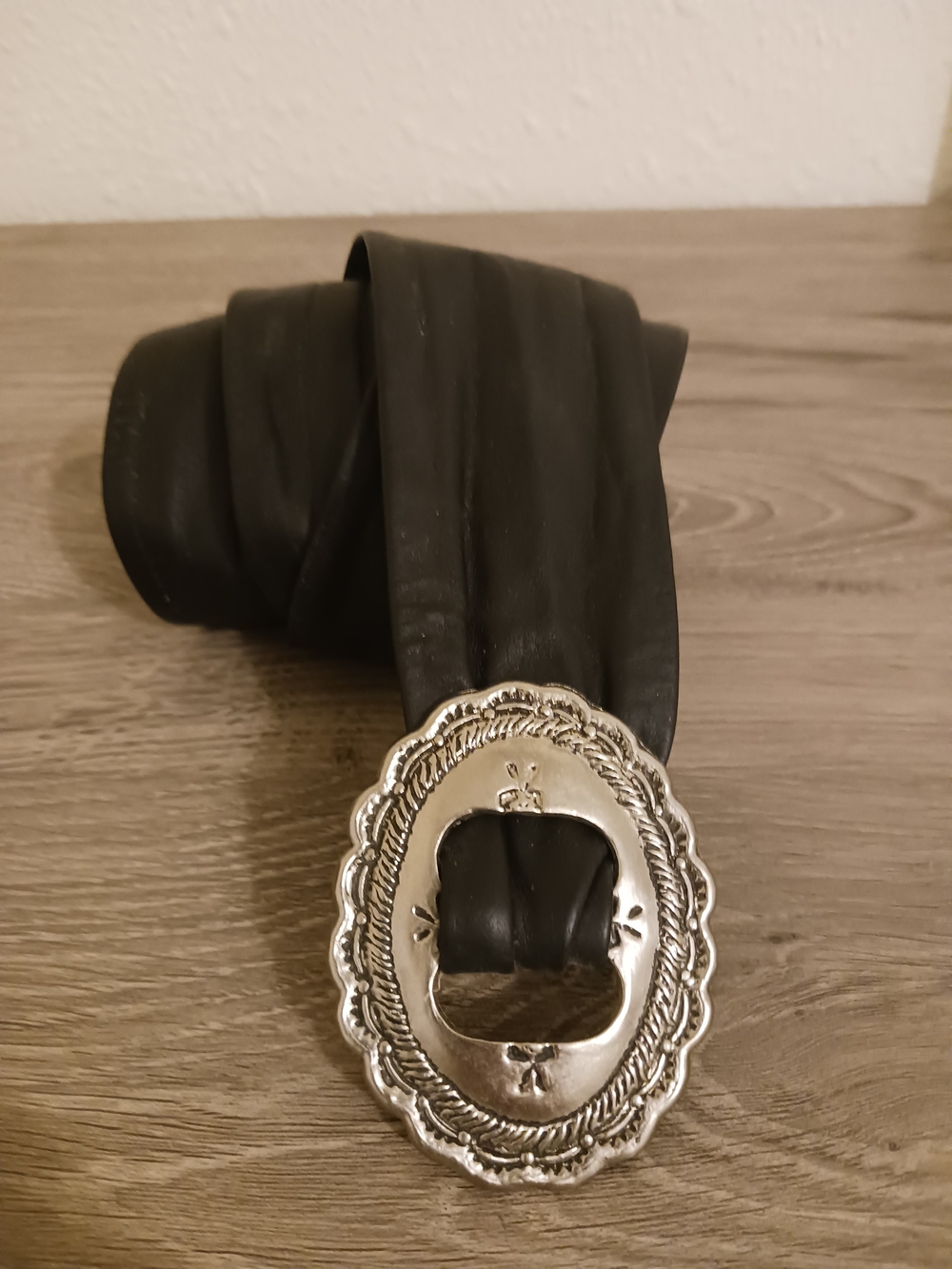 Women's Black Leather - Flat Suede Belt with Ornate Silver Buckle 34"